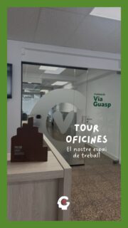 🏡✨ Us donem la benvinguda a casa nostra!
Després del trasllat i la inauguració de les nostres noves oficines, ja ens hem acabat d’instal·lar i, a poc a poc, hem anat fent nostre aquest nou espai. 💚
I ara que ja ens hi sentim com a casa, ha arribat el moment d’ensenyar-vos-el per dins! 🎥
Avui us obrim les portes de la Fundació Via-Guasp perquè descobriu els espais on treballem, compartim idees i continuem construint, dia a dia, una manera d’acompanyar centrada en les persones.
Benvinguts i benvingudes a casa nostra! 🫶
#FundacióViaGuasp #NovesOficines #NovaEtapa #SuportALesPersones #FemComunitat