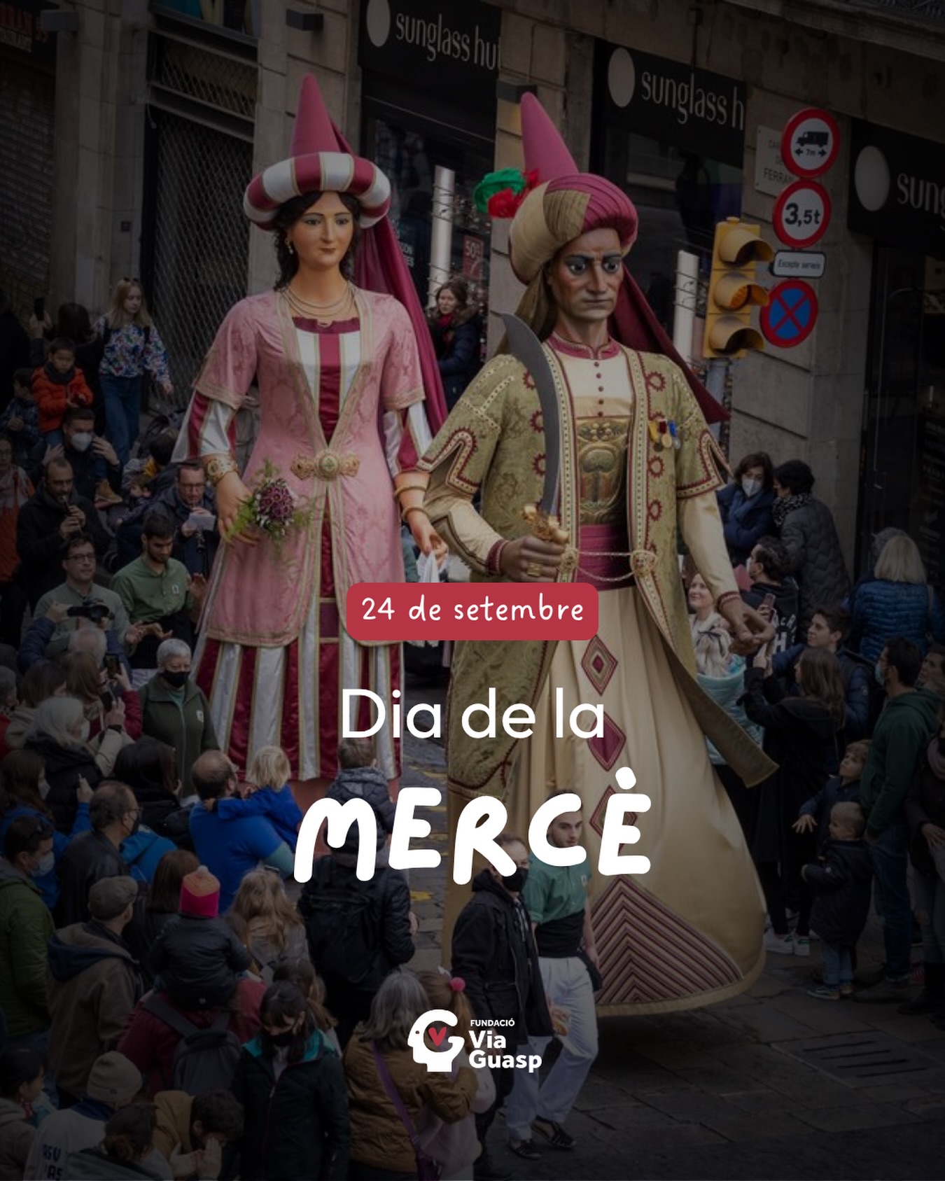 Avui celebrem el dia de la Mercè i Barcelona viu de ple la seva Festa Major. ✨

Bona Mercè a tothom! Que aquests dies de cultura, música, tradició i trobada siguin una festa compartida.

Perquè tothom en pugui gaudir, la programació incorpora mesures d’accessibilitat com espais tranquils i sessions relaxades, espais reservats per a persones amb mobilitat reduïda, llengua de signes catalana, bucle magnètic, motxilles vibratòries, visites tàctils i audiodescripció.

Consulta els suports disponibles a cada activitat a lamerce.barcelona.

#BonaMercè #LaMercè #Barcelona #Accessibilitat #Inclusió